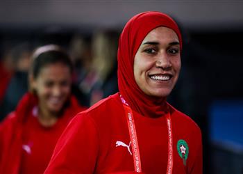 نهيلة بنزينة تدخل تاريخ كأس العالم للسيدات بـ الزي الإسلامي