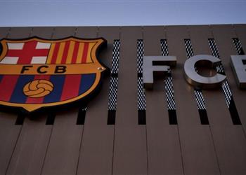 رسمي ا برشلونة يعلن انتقال لاعبه إلى بورتو