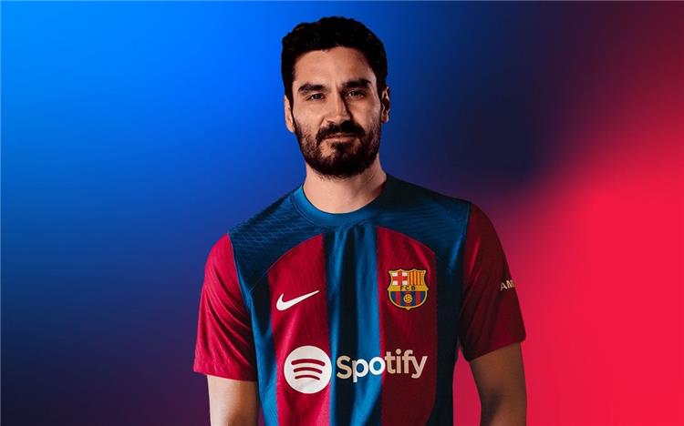 جوندوجان لاعب برشلونة الجديد