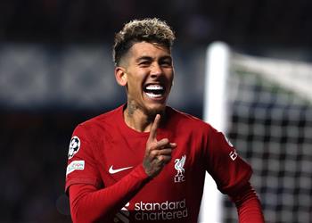 فيرمينو يجتاز الفحص الطبي ويوقع عقود انتقاله إلى أهلي جدة