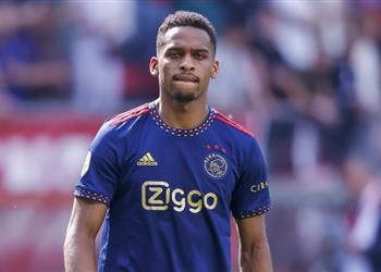 بعد هافيرتز ورايس آرسنال يتوصل لاتفاق نهائي لضم مدافع أياكس