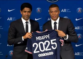 باريس سان جيرمان يوبخ مبابي في رسالة مطولة ويحدد موعد ا نهائي ا لحسم مستقبله