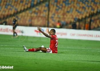 بطلب أسطورة مانشستر سيتي ناد إنجليزي يرغب في ضم بيرسي تاو من الأهلي