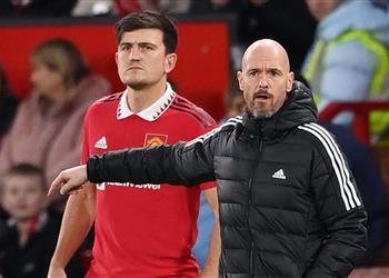 تين هاج يقرر سحب شارة قيادة مانشستر يونايتد من ماجواير