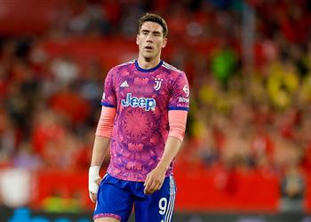 لاعب عربي على رادار يوفنتوس لخلافة فلاهوفيتش