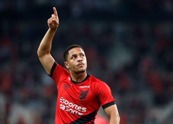 وكيل فيتور روكي يؤكد حسم انتقاله إلى برشلونة