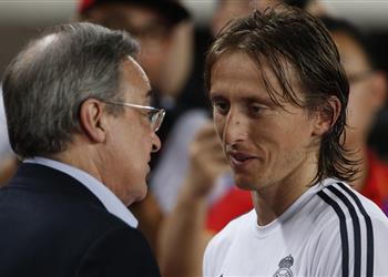 رغم ضم بيلينجهام فلورنتينو بيريز يستهدف خليفة مودريتش في ريال مدريد