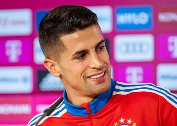 مينديز يتدخل لتسهيل انتقال كانسيلو من مانشستر سيتي إلى برشلونة