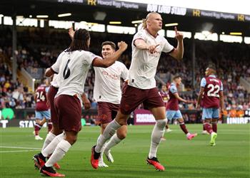 فيديو تسديدة صاروخية هالاند يسجل هدف مانشستر سيتي الثاني أمام بيرنلي