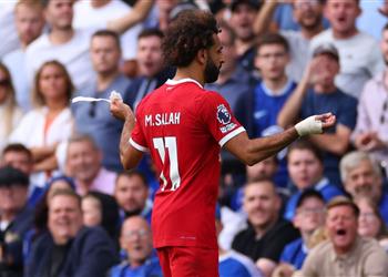 روي كين منتقد ا تصرف محمد صلاح لاعبون أفضل منك تم استبدالهم وعليك الصمت