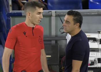 فيديو تشافي يتلقى بطاقة حمراء في مباراة برشلونة وخيتافي بالدوري الإسباني