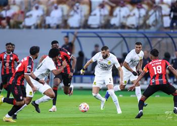 فيديو الاتحاد يفوز أمام الرائد بثلاثية نظيفة في افتتاح مشوار دفاعه عن لقب الدوري السعودي