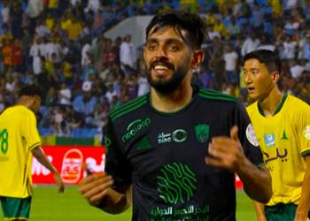 فيديو سميحان النابت يسجل هدف الأهلي الثالث أمام الخليج