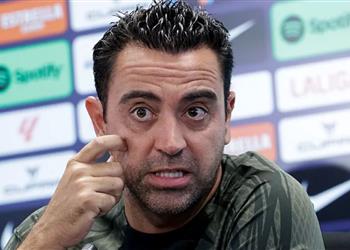 تشافي يعلق على توقف محادثات تجديد عقده ومفاوضات برشلونة لضم جواو فيليكس