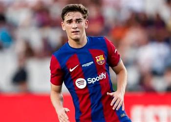 جافي يرد على شائعات رحيله عن برشلونة