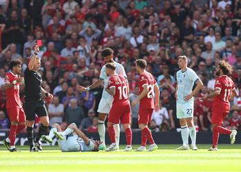 كلوب علينا ألا نكرر ما حدث أمام بورنموث وأليستر لا يستحق البطاقة الحمراء