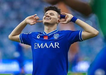 فيديو عبد الله الحمدان يسجل هدف تعادل الهلال أمام الفيحاء