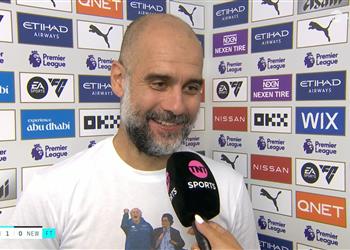 جوارديولا عن لقطته المثيرة مع مشجع مانشستر سيتي أراد مني شيئ ا فطالبته بالجلوس مكاني