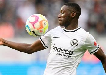 تقارير باريس سان جيرمان يقدم أول عرض لضم كولو مواني وعقبة أمام الصفقة