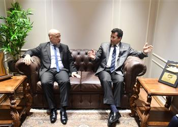 وزير الرياضة يبحث مع سفير الأرجنتين سبل تعزيز العلاقات وإقامة مباريات ودية