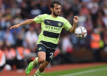 والد برناردو سيلفا يكشف العروض التي تلقاها قبل التجديد مع مانشستر سيتي