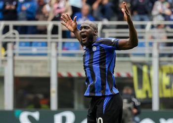 لوكاكو يعلن عن ناديه الجديد سأذهب غد ا لتوقيع العقود