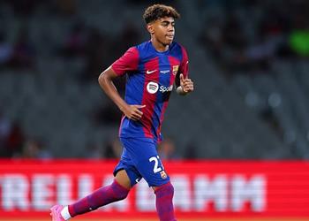 تشكيل برشلونة ضد فياريال في الدوري الإسباني يامال أساسي ا للمرة الثانية