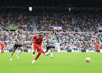 فيديو بعد 4 دقائق من مشاركته نونيز يسجل هدف تعادل ليفربول أمام نيوكاسل