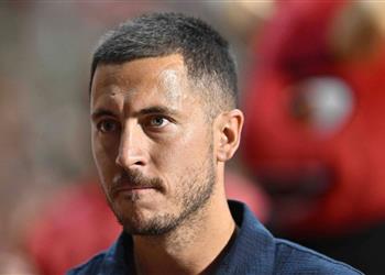 هازارد ينوي اعتزال كرة القدم