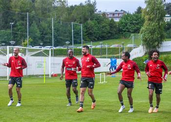 معسكر النمسا الأهلي ينهي مرانه الصباحي وخالد عبد الفتاح يشارك بإجراءات وقائية