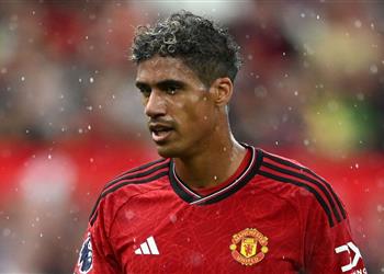 سكاي سبورتس مانشستر يونايتد يتلقى ضربة قوية بشأن فاران