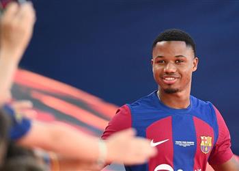 رومانو ناد إنجليزي يتفاوض مع برشلونة لضم أنسو فاتي