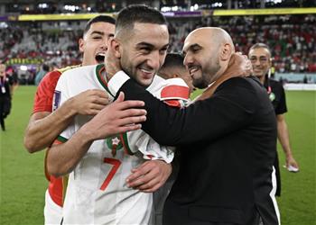 الركراكي لا داعي للضغط على لاعب برشلونة من أجل الانضمام للمغرب ويوضح سبب استبعاد زياش