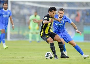 فيديو الهلال يقصي اتحاد جدة بثلاثية ويتأهل إلى نصف نهائي البطولة العربية