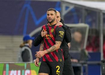 جوارديولا لست سعيد ا بتصرف كايل ووكر معي