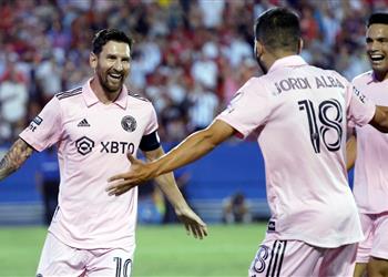 فيديو ميسي يسجل ثنائية في دالاس ويقود إنتر ميامي للتأهل إلى ربع نهائي كأس الدوريات