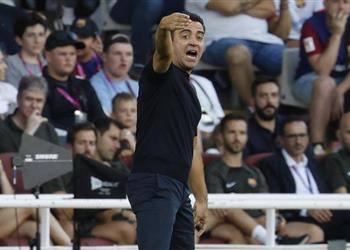 تشافي يترك الباب مفتوح ا أمام رحيل مهاجم برشلونة ويتجنب الحديث عن نيمار