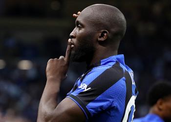 نائب إنتر ميلان يهاجم لوكاكو مع اقترابه من يوفنتوس محبطون من خيانته