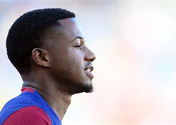 موقف أنسو فاتي النهائي من الرحيل عن برشلونة بعد اهتمام الهلال