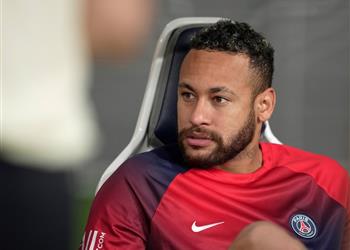 باريس سان جيرمان يدرس فسخ عقد نيمار وبرشلونة يبتعد لسببين