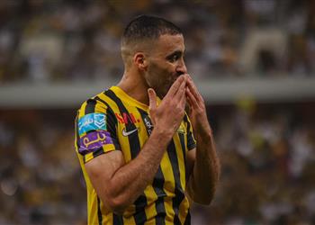 فيديو عبد الرزاق حمد الله ي سجل هدف اتحاد جدة الثالث أمام الهلال