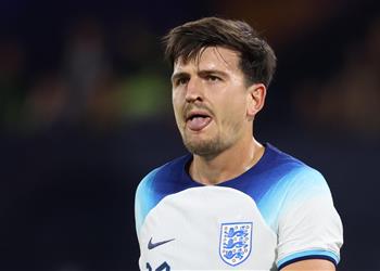 مدرب أسكتلندا يعترف لا أتمنى لاعب مثل ماجواير في فريقي