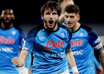 مانشستر يونايتد يستهدف كفاراتسخيليا مع غموض مستقبل ثنائي الفريق