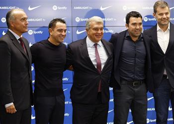 لابورتا رئاسة برشلونة في وجود تشافي كمدرب شرف لي ولن أتعب من شكره