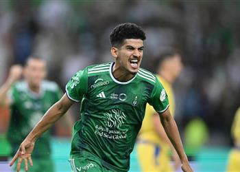 فيديو بصناعة محرز عبد الباسط هندي يسجل هدف الأهلي الأول أمام التعاون