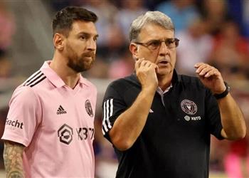 تاتا مارتينو يوضح سبب غياب ميسي عن الهزيمة أمام أتالانتا يونايتد