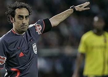 إيتورالدي جونزاليس يوضح لـ بطولات مدى صحة قرارات حكم مباراة الأهلي واتحاد العاصمة