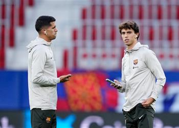 موندو ديبورتيفو تشافي يقرر استبعاد كانسيلو من تشكيل برشلونة أمام أنتويرب