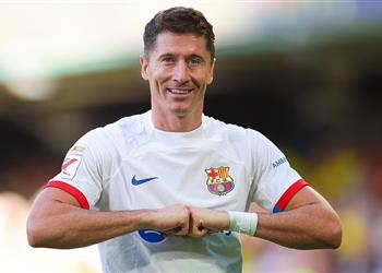 ليفاندوفسكي الحكام يقتلون الدوري الإسباني