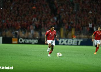 الأهلي ي علن تشخيص إصابة بيرسي تاو أمام المصري